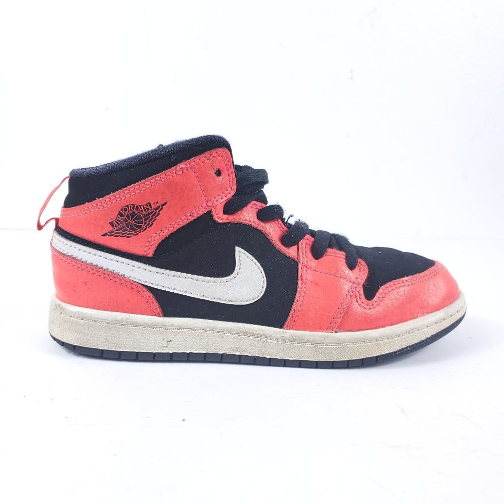 Air Jordan 1 Mid Boys Shoes 640734-061